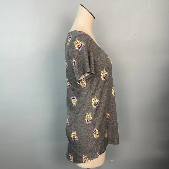 𝅺lularoe X Disney Miss Piggy Classic T Gray Short Sleeve T-Shirt Women's Size XS - Picture 2 of 12